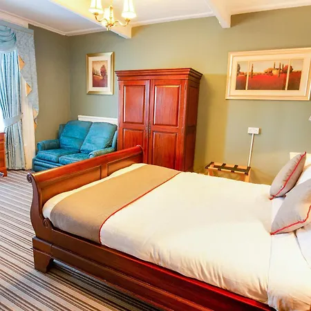 Oyo Lamphey Hall Hotel Pembroke Exterior photo