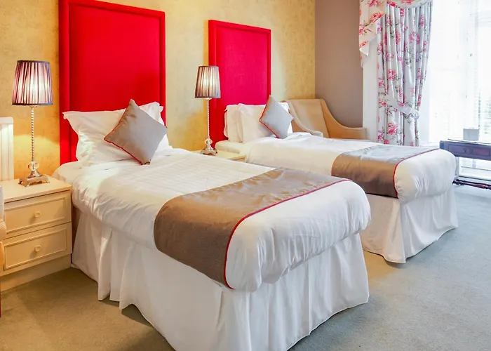 Oyo Lamphey Hall Hotel