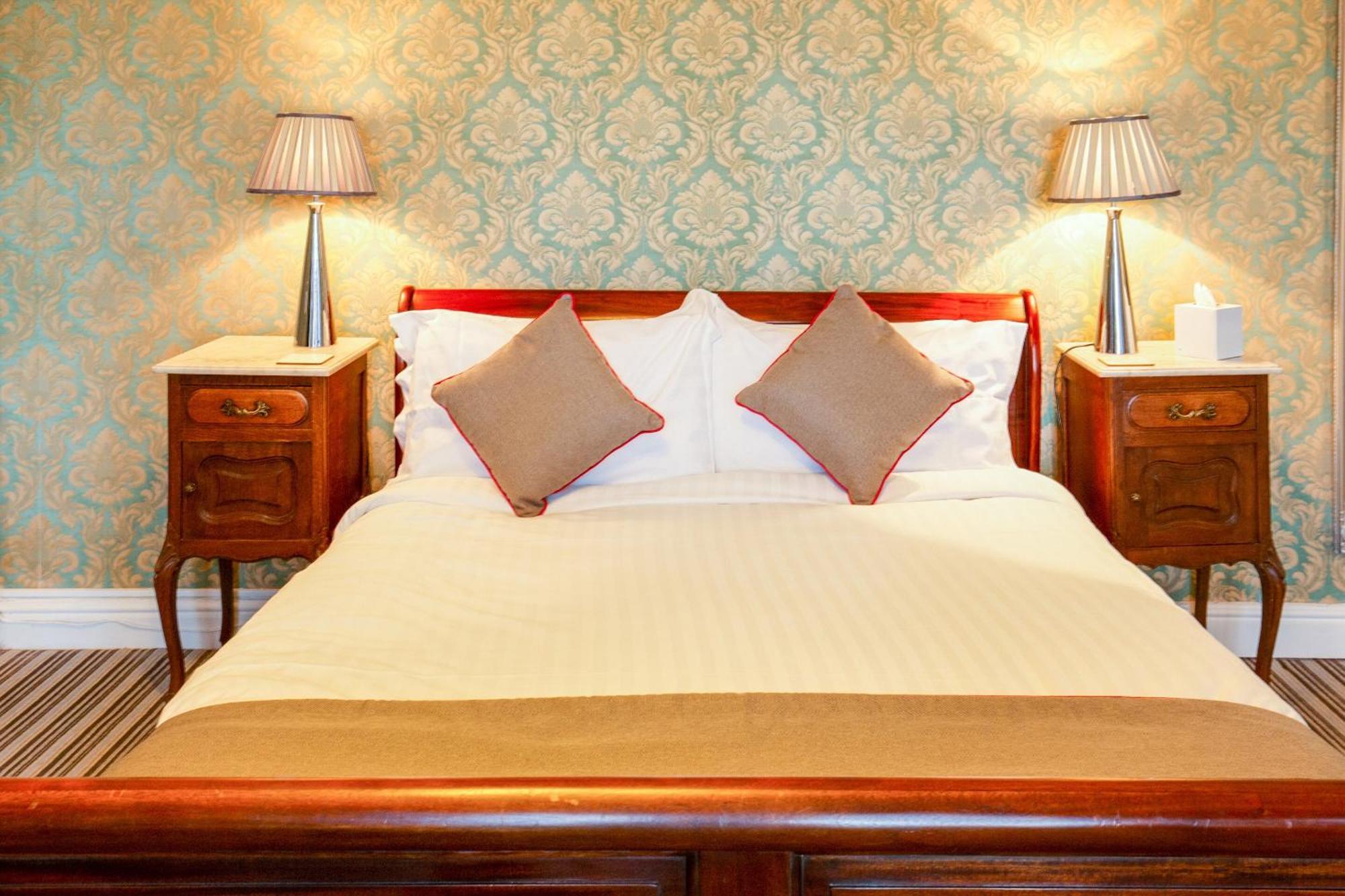 Hotel Oyo Lamphey Hall Pembroke